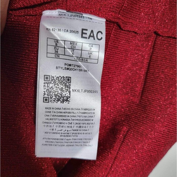 Guess| Size: Small (US)| Colour: Dark Red - Picture 3 of 6